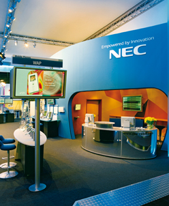 Printdesign für NEC, CeBit 2004 und 2005: Erscheinungsbild, Standgrafiken, Tischgrafiken, Banner und Printprodukte. Im Auftrag der Agenturen Hakohodo und alleswirdgut